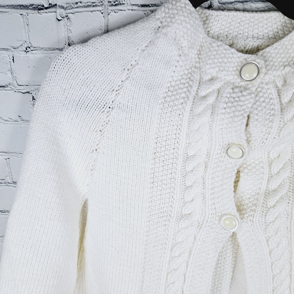 HANDMADE | vintage cable fisherman knit 3 button cape poncho shawl - Picture 2 of 4